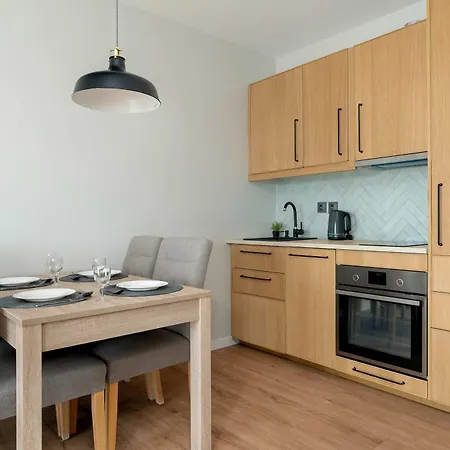 Bright Bulgarska With Parking Near Enea Stadium By Renters Poznan