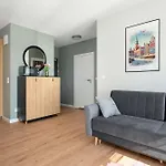 Apartment Bright Bulgarska With Parking Near Enea Stadium By Renters *