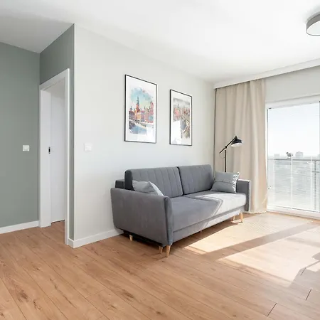 Bright Bulgarska With Parking Near Enea Stadium By Renters Апартаменты